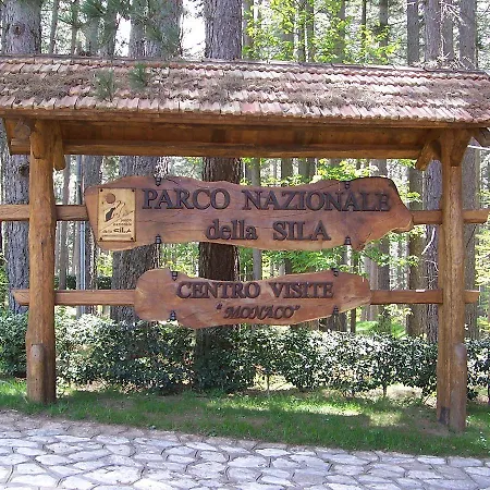 Cristallo Hotel *